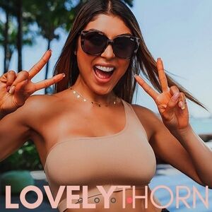 QUAY // ltd ed retro-glam milky tortoise frame smoke fade oversized sunglasses